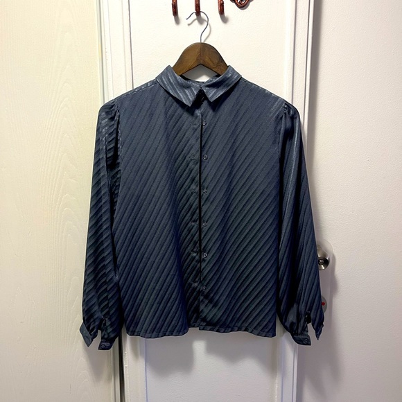 Gorgeous vintage blouse! - Picture 1 of 2